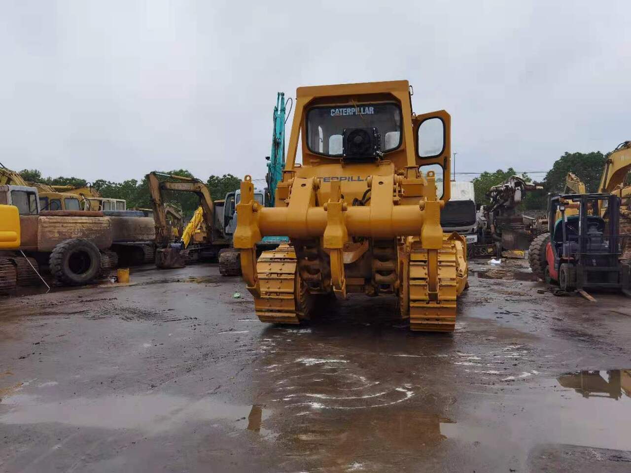 CATERPILLAR D8K - Buldozér: obrázok 5 CATERPILLAR D8K - Buldozér: obrázok 5