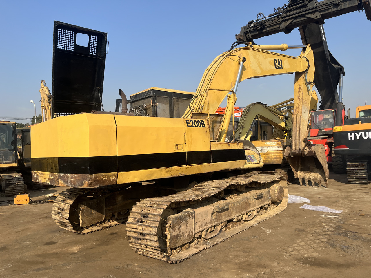 CATERPILLAR E200 - Rýpadlo: obrázok 5 CATERPILLAR E200 - Rýpadlo: obrázok 5