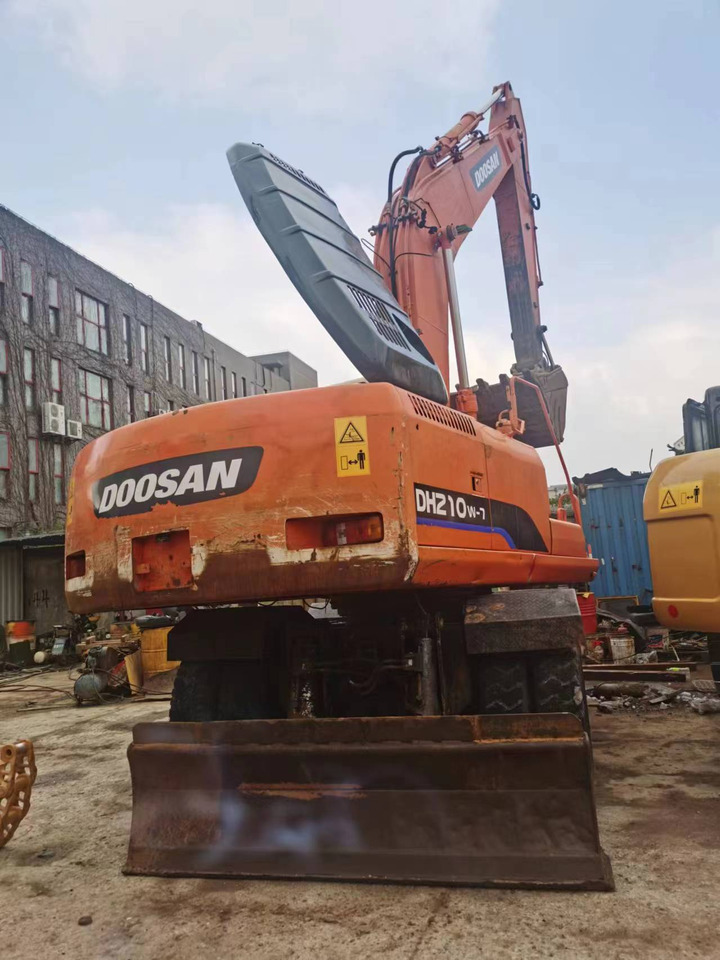DOOSAN DH210W-7 - Kolesové rýpadlo: obrázok 2 DOOSAN DH210W-7 - Kolesové rýpadlo: obrázok 2