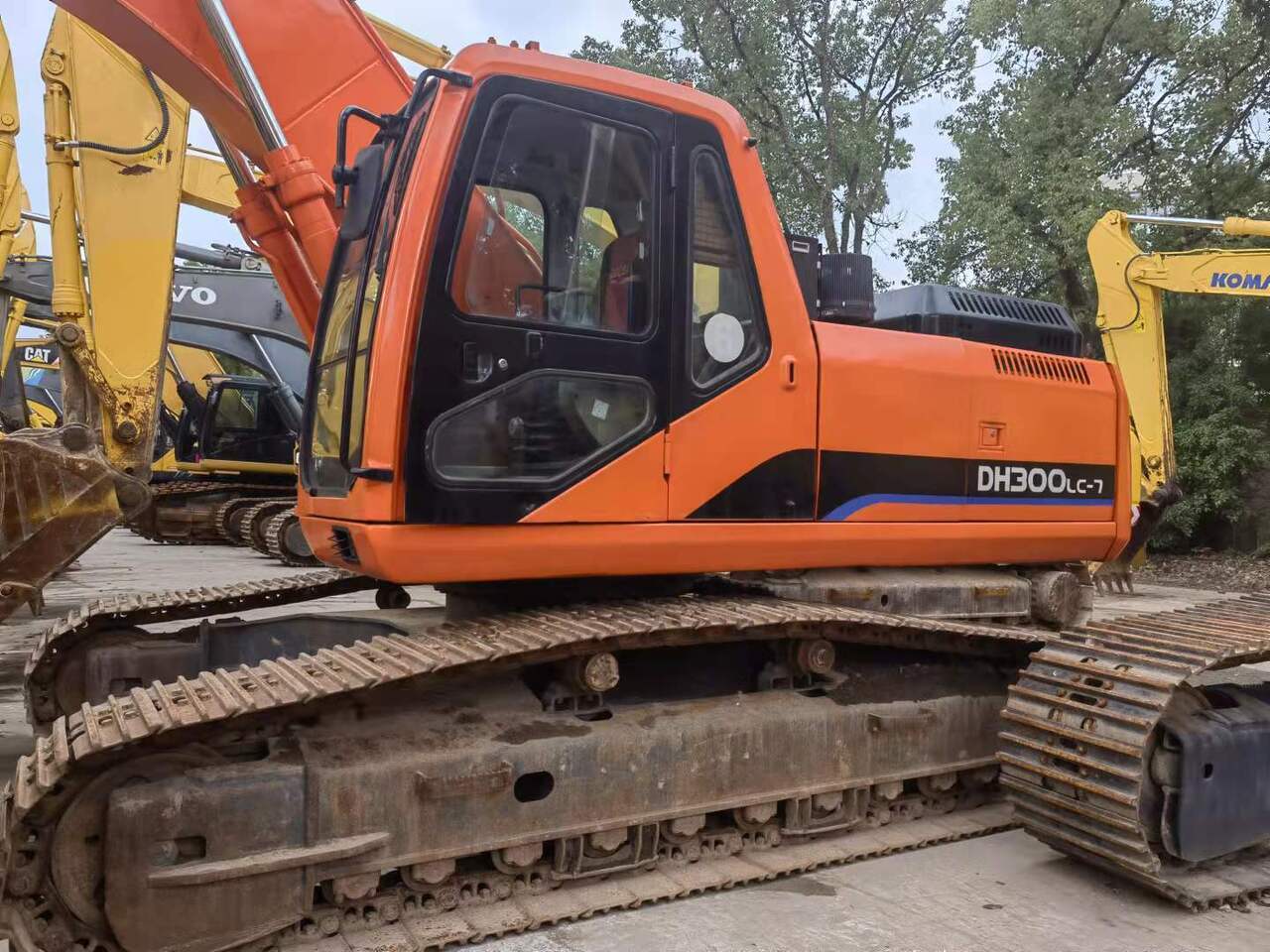 DOOSAN DH300 - Pásové rýpadlo: obrázok 1 DOOSAN DH300 - Pásové rýpadlo: obrázok 1