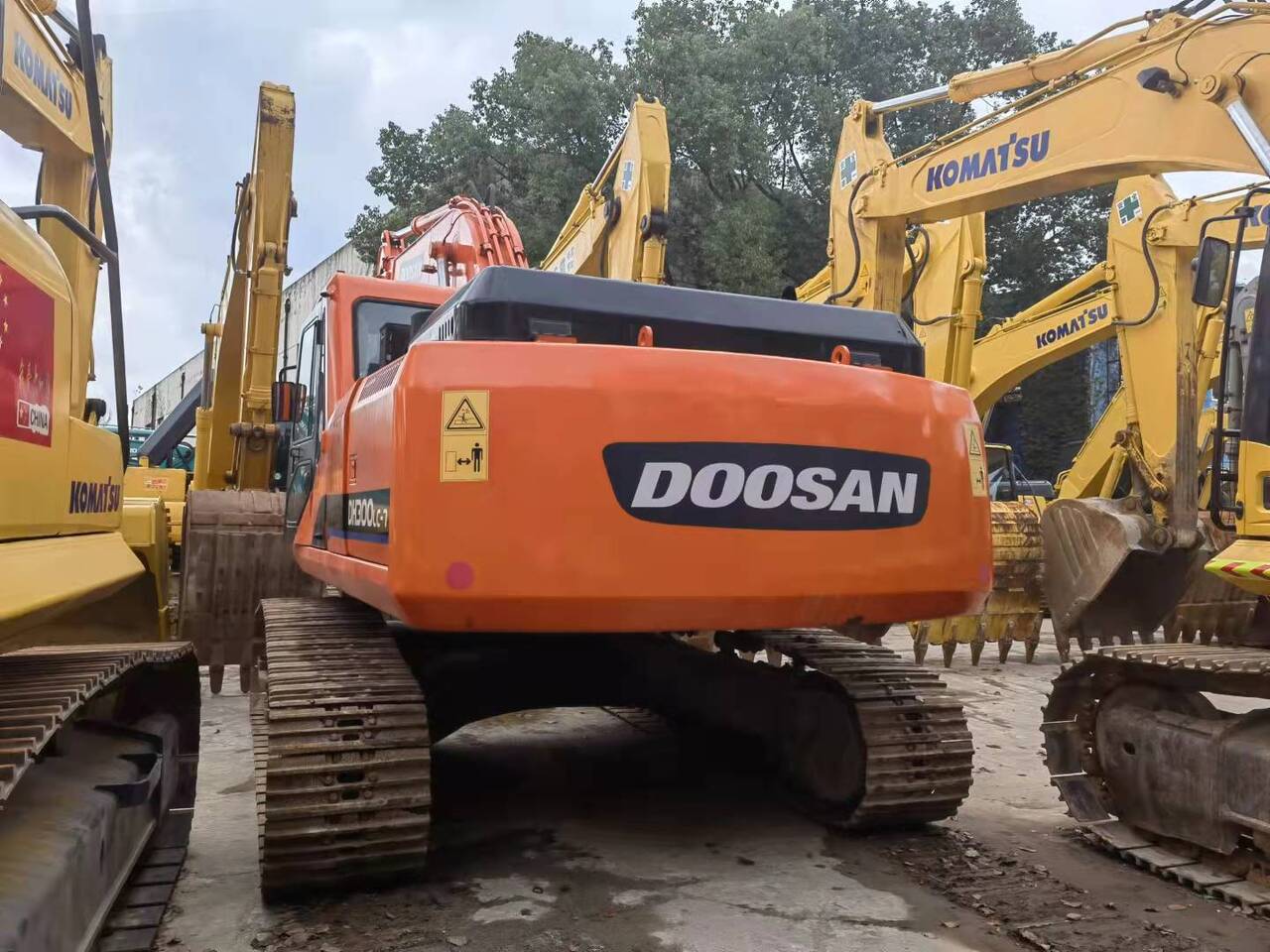 DOOSAN DH300 - Pásové rýpadlo: obrázok 3 DOOSAN DH300 - Pásové rýpadlo: obrázok 3
