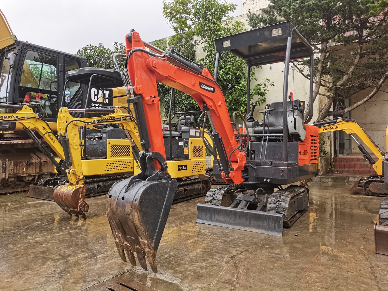 DOOSAN DX18 - Mini rýpadlo: obrázok 2 DOOSAN DX18 - Mini rýpadlo: obrázok 2