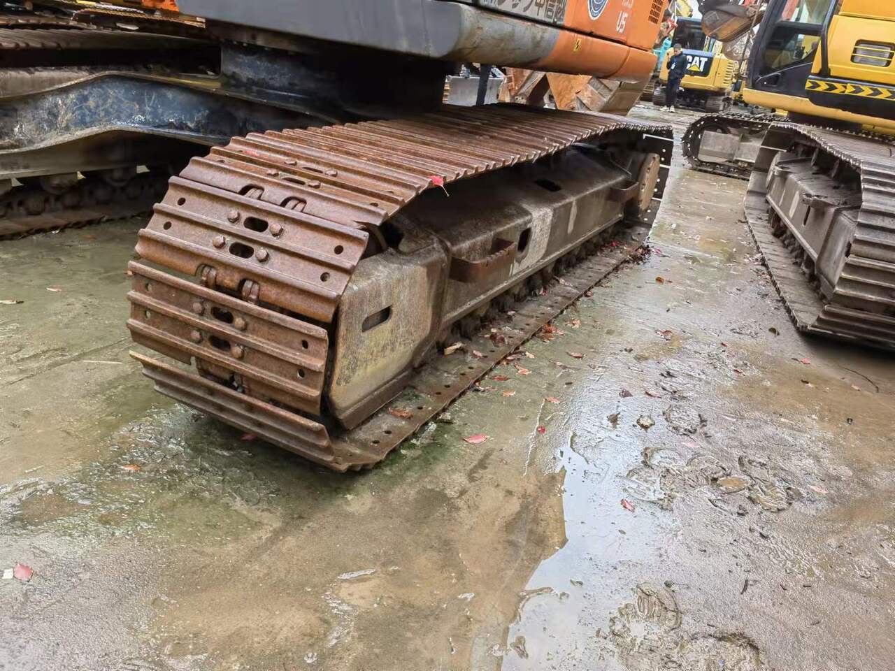 HITACHI ZX135US - Pásové rýpadlo: obrázok 4 HITACHI ZX135US - Pásové rýpadlo: obrázok 4