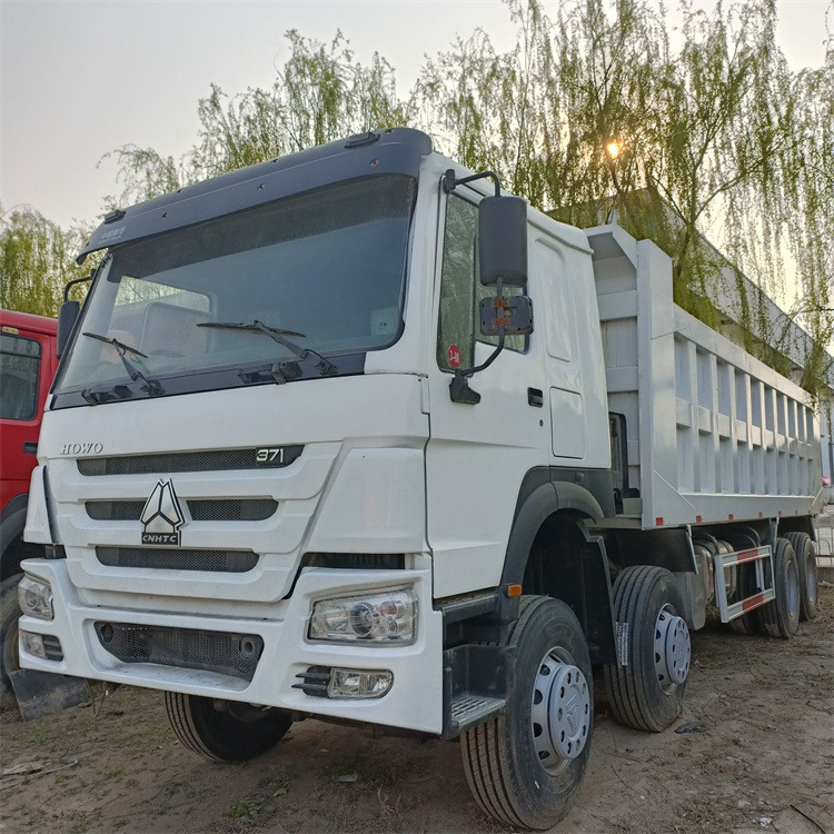 Sklápač HOWO 8x4 371hp-White -tipper: obrázok 7 Sklápač HOWO 8x4 371hp-White -tipper: obrázok 7
