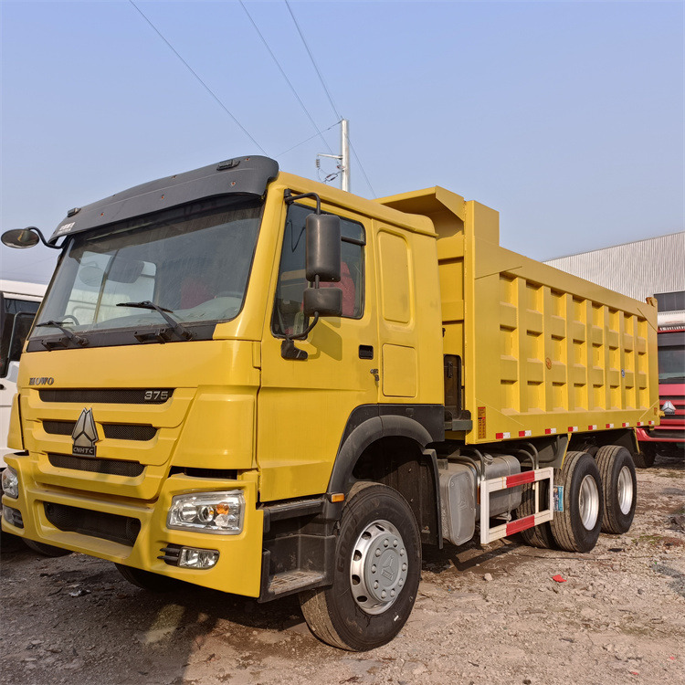 HOWO HOWO 6x4-375 truck tippers - Sklápač: obrázok 3 HOWO HOWO 6x4-375 truck tippers - Sklápač: obrázok 3