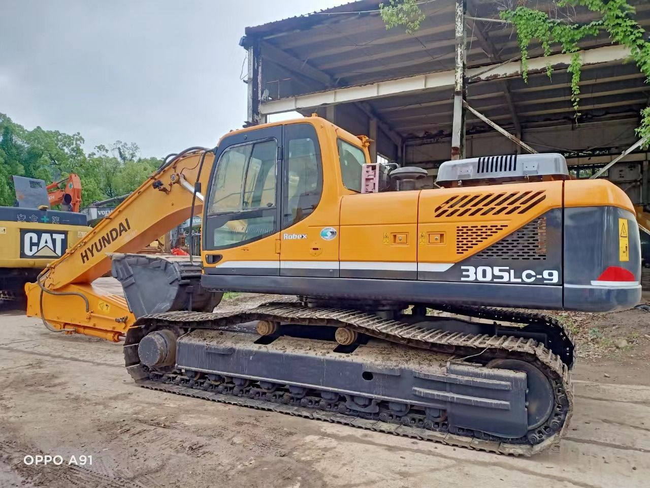 HYUNDAI R305LC-9T - Pásové rýpadlo: obrázok 4 HYUNDAI R305LC-9T - Pásové rýpadlo: obrázok 4
