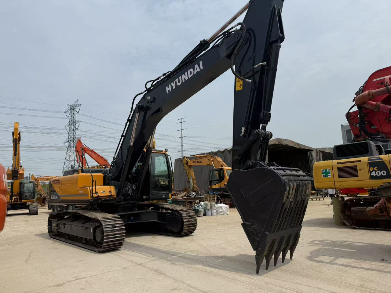 Hyundai R330LC-9S - Pásové rýpadlo: obrázok 3 Hyundai R330LC-9S - Pásové rýpadlo: obrázok 3