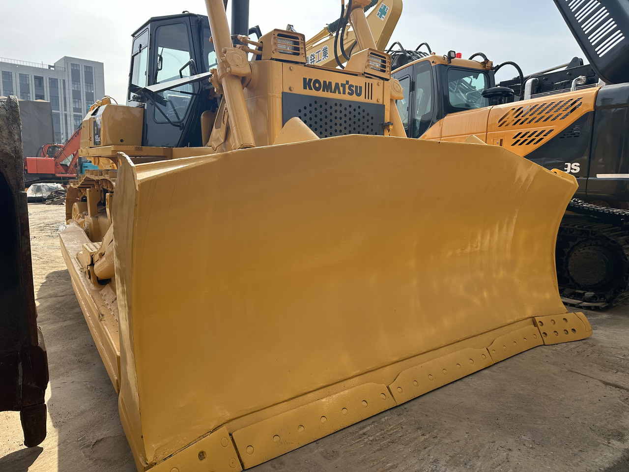 KOMATSU D155A-2 - Buldozér: obrázok 3 KOMATSU D155A-2 - Buldozér: obrázok 3