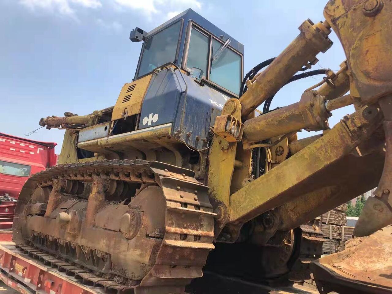 KOMATSU D155A-2 - Buldozér: obrázok 1 KOMATSU D155A-2 - Buldozér: obrázok 1