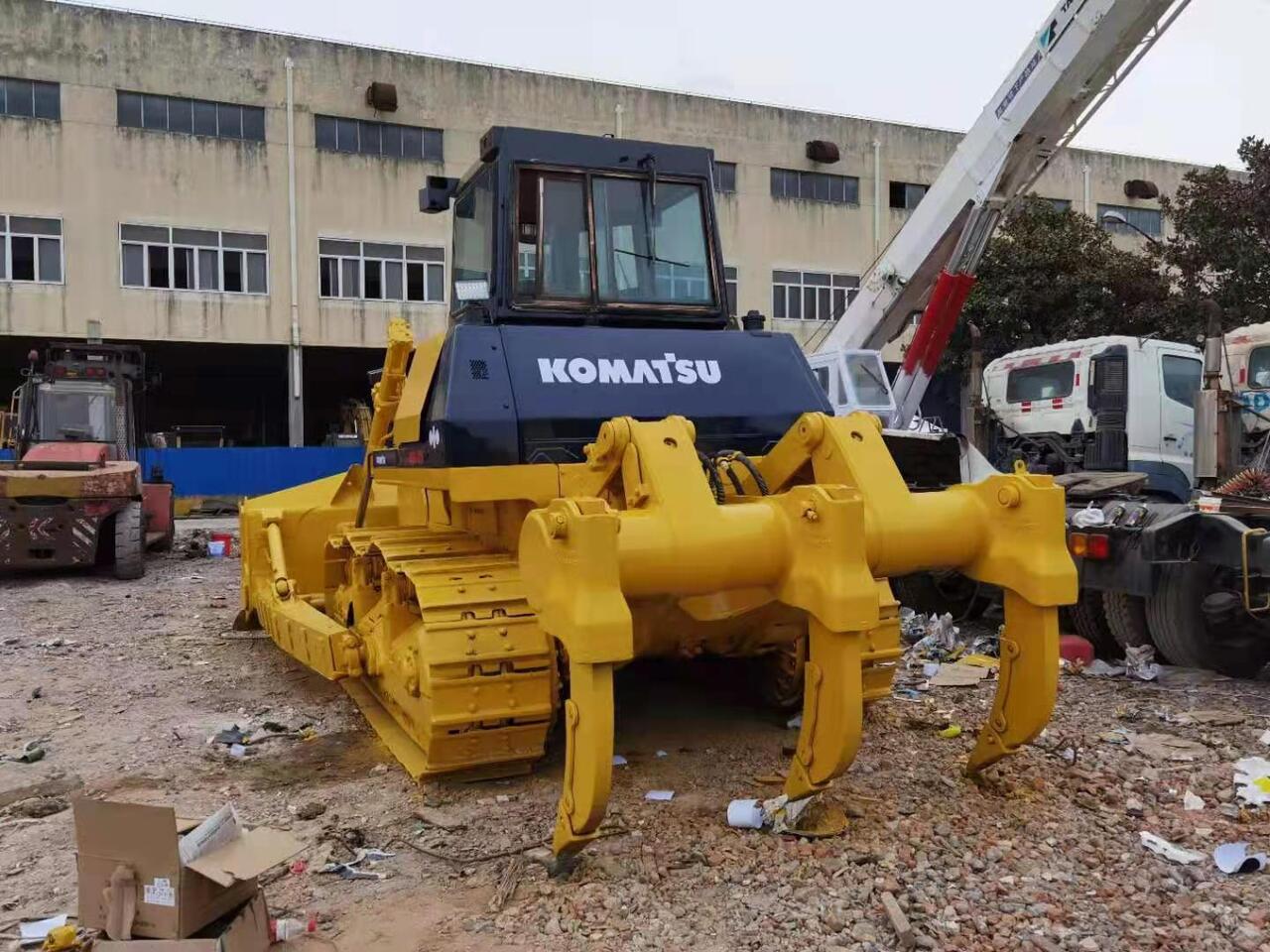 KOMATSU D85-21 - Buldozér: obrázok 4 KOMATSU D85-21 - Buldozér: obrázok 4