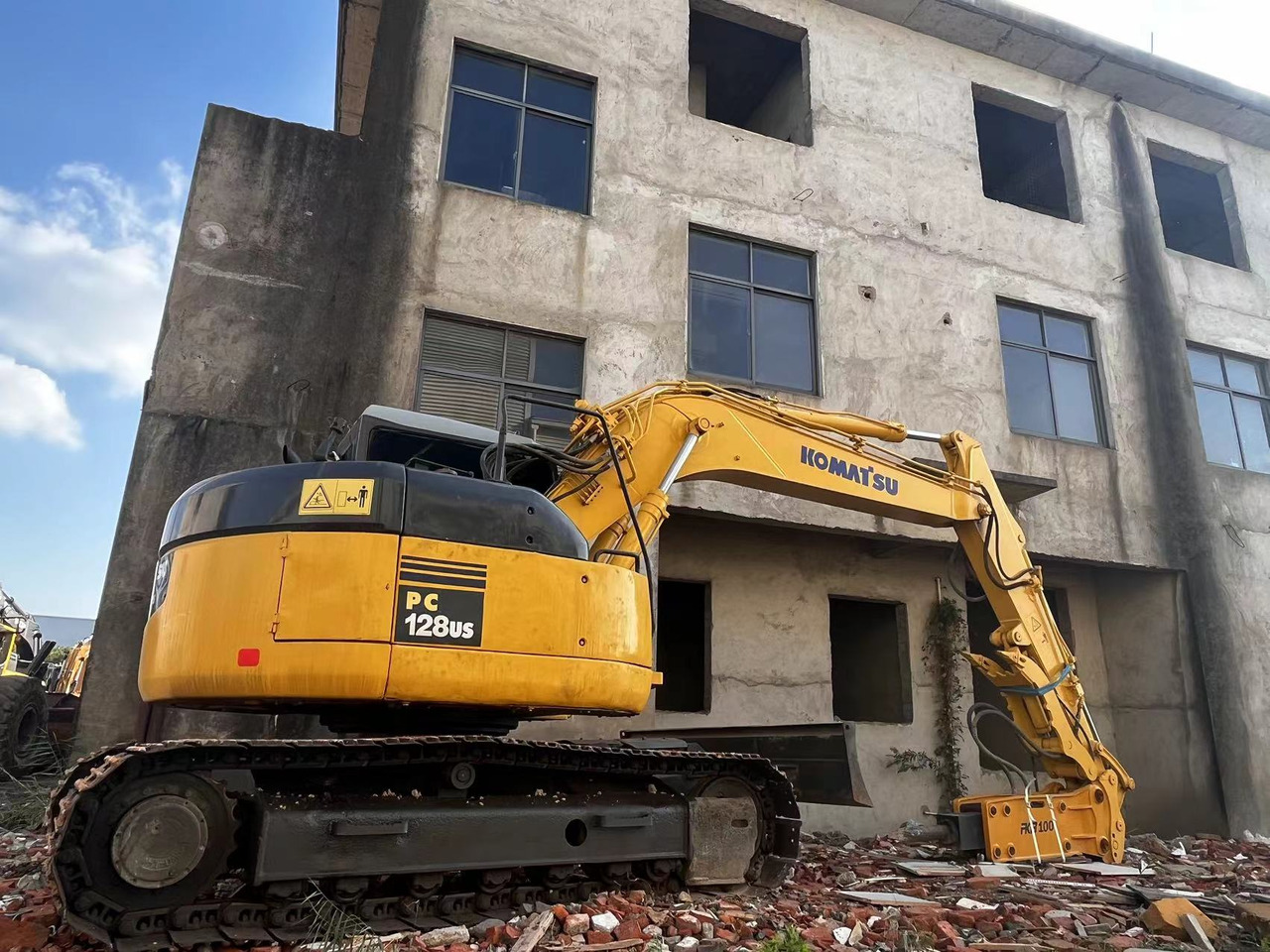 KOMATSU PC128US - Pásové rýpadlo: obrázok 1 KOMATSU PC128US - Pásové rýpadlo: obrázok 1