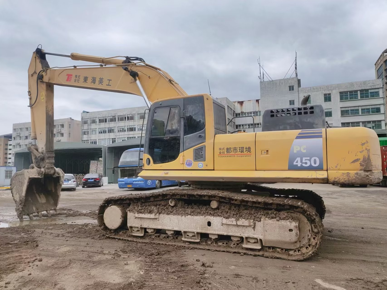 KOMATSU PC450-8-excavator - Pásové rýpadlo: obrázok 3 KOMATSU PC450-8-excavator - Pásové rýpadlo: obrázok 3