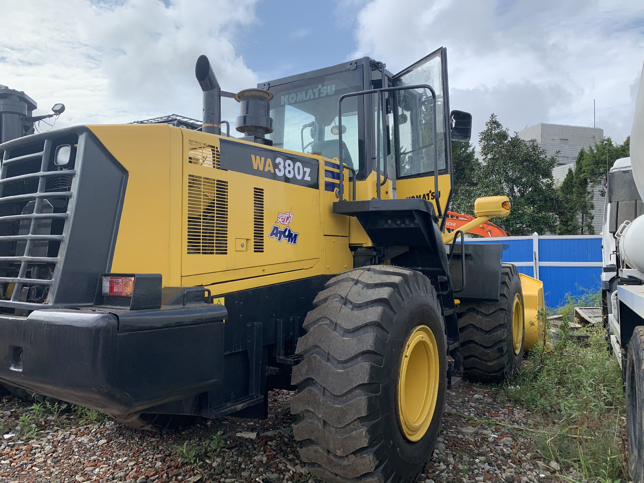 KOMATSU WA380Z - Kolesový nakladač: obrázok 3 KOMATSU WA380Z - Kolesový nakladač: obrázok 3