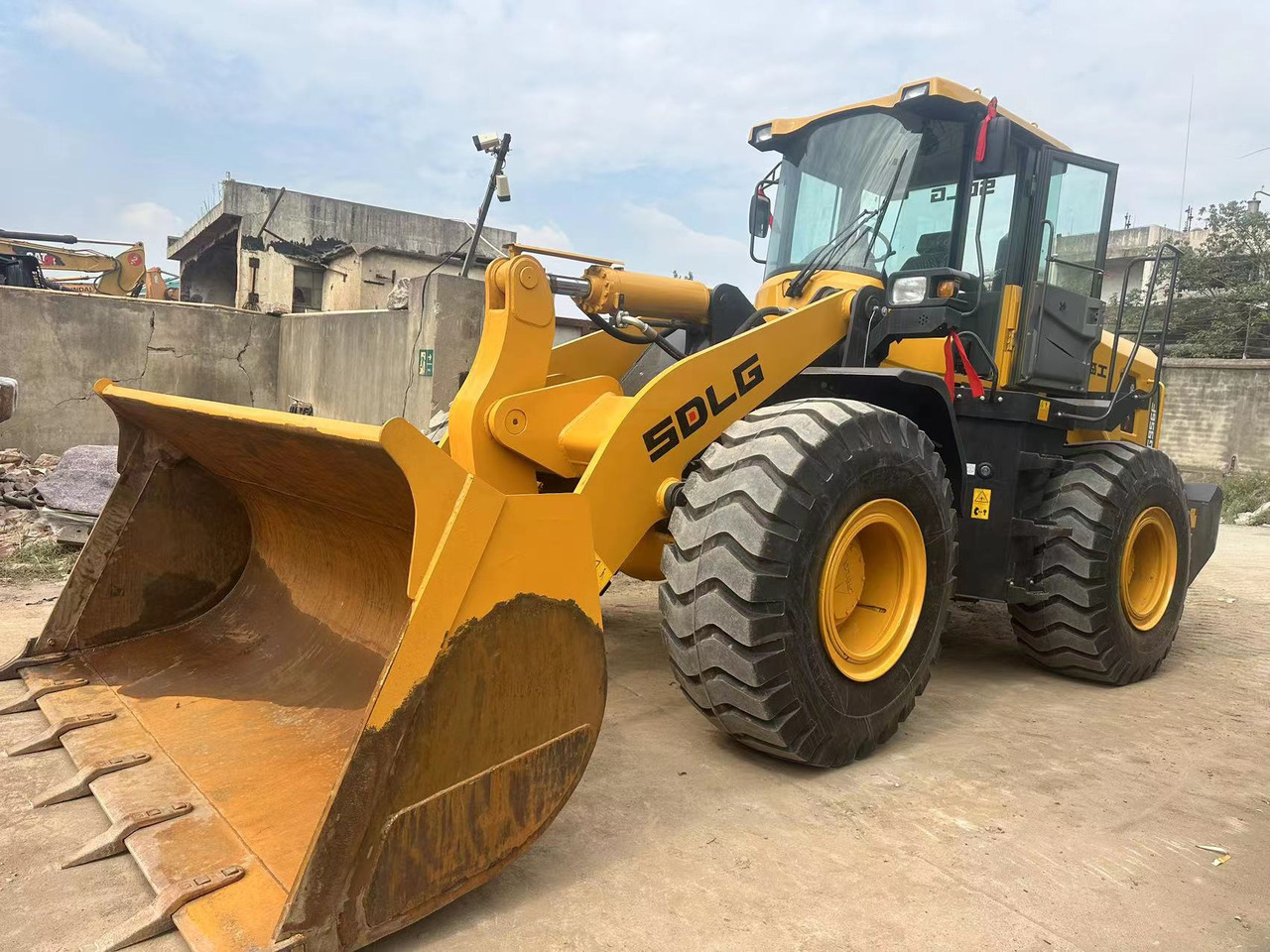 SDLG LG956F - Pásové rýpadlo: obrázok 3 SDLG LG956F - Pásové rýpadlo: obrázok 3