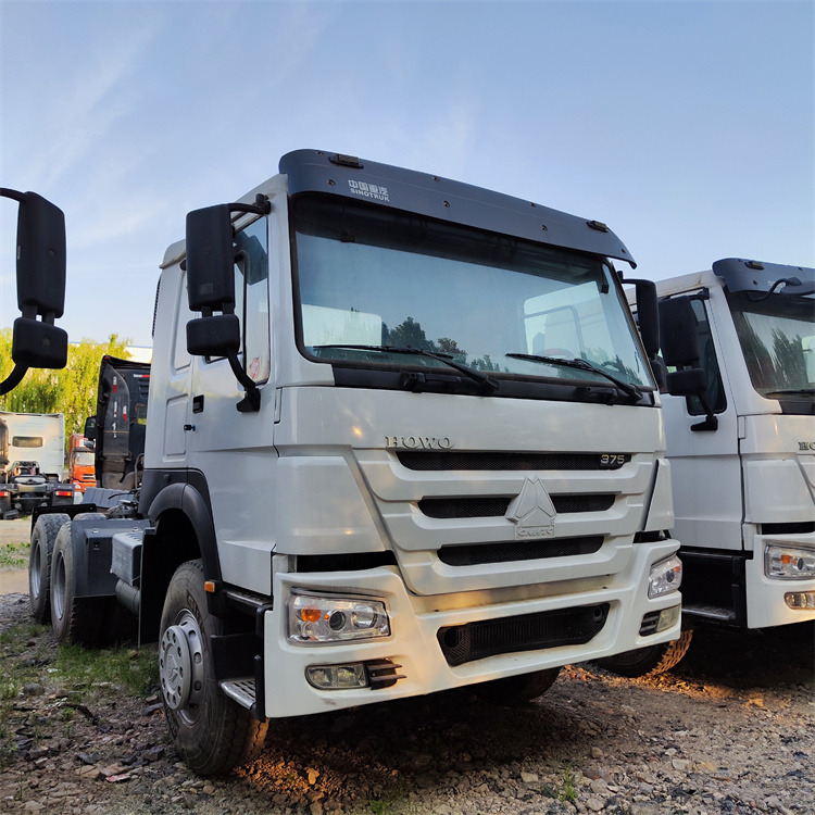 HOWO HOWO 6x4 375 tractor - Ťahač: obrázok 4 HOWO HOWO 6x4 375 tractor - Ťahač: obrázok 4