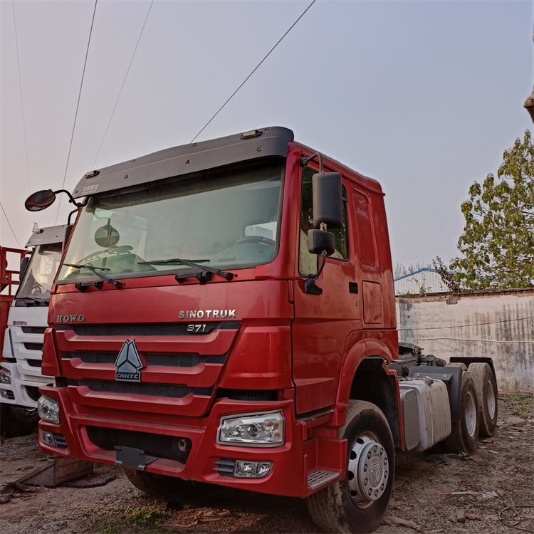 HOWO HOWO 6x4 375 tractor - Ťahač: obrázok 5 HOWO HOWO 6x4 375 tractor - Ťahač: obrázok 5
