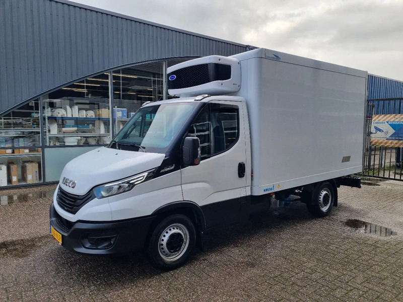 Iveco Daily 35S16 Hi-Matic Koelkoffer Carrier Xarios 5 ST 380V +20C/-20C Euro 6E - Chladiarenská dodávka: obrázok 4 Iveco Daily 35S16 Hi-Matic Koelkoffer Carrier Xarios 5 ST 380V +20C/-20C Euro 6E - Chladiarenská dodávka: obrázok 4