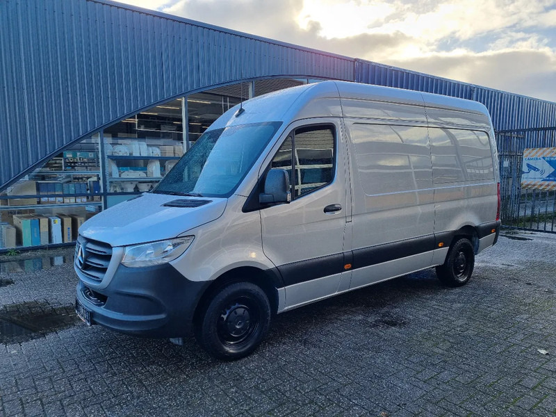 Mercedes-Benz Sprinter 316 CDI L2H2 2.2 CDI RWD Euro 6C - Furgon: obrázok 4 Mercedes-Benz Sprinter 316 CDI L2H2 2.2 CDI RWD Euro 6C - Furgon: obrázok 4