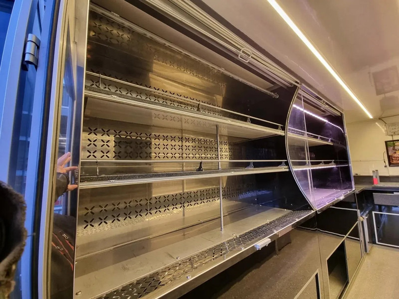 Mercedes-Benz Sprinter 513 CDI/ Foodtruck/ Verkoopwagen/ Camper - Pojazdná predajňa: obrázok 3 Mercedes-Benz Sprinter 513 CDI/ Foodtruck/ Verkoopwagen/ Camper - Pojazdná predajňa: obrázok 3