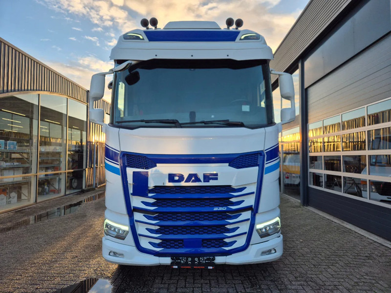 DAF XG 530/ 2022/ Retarder/ LED/ Park Airco/ Navi/ Full option - Ťahač: obrázok 4 DAF XG 530/ 2022/ Retarder/ LED/ Park Airco/ Navi/ Full option - Ťahač: obrázok 4