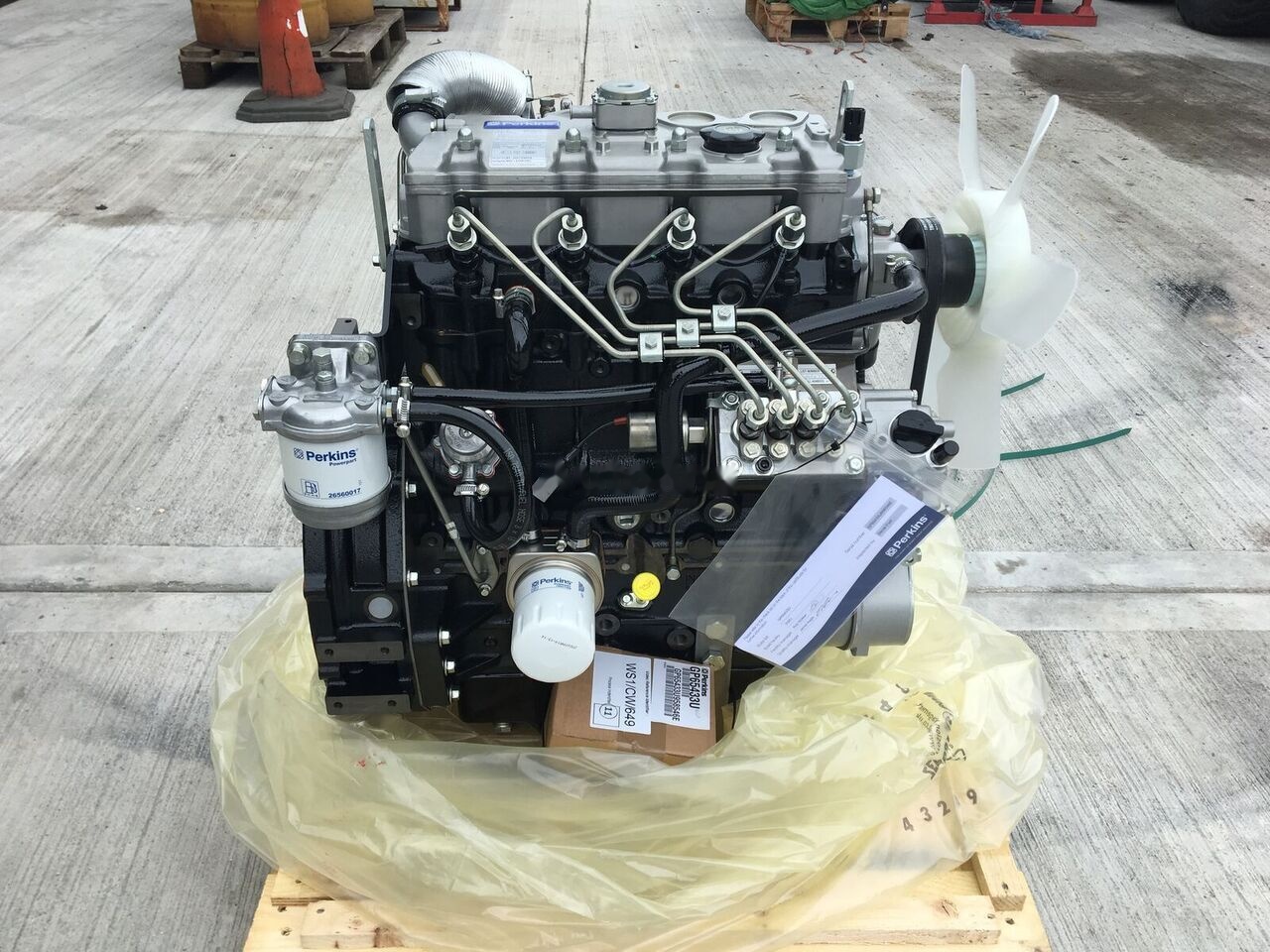 Perkins 404D-22T - Motor pre Rýpadlo-nakladač: obrázok 1 Perkins 404D-22T - Motor pre Rýpadlo-nakladač: obrázok 1