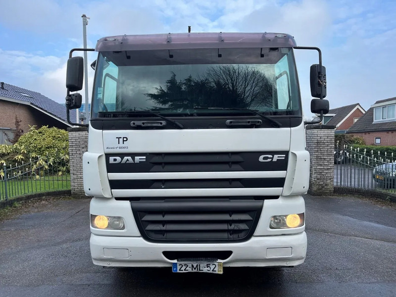 DAF CF 85.430 EURO 3 8X2 CHASSIS - Podvozek s kabinou: obrázok 2 DAF CF 85.430 EURO 3 8X2 CHASSIS - Podvozek s kabinou: obrázok 2