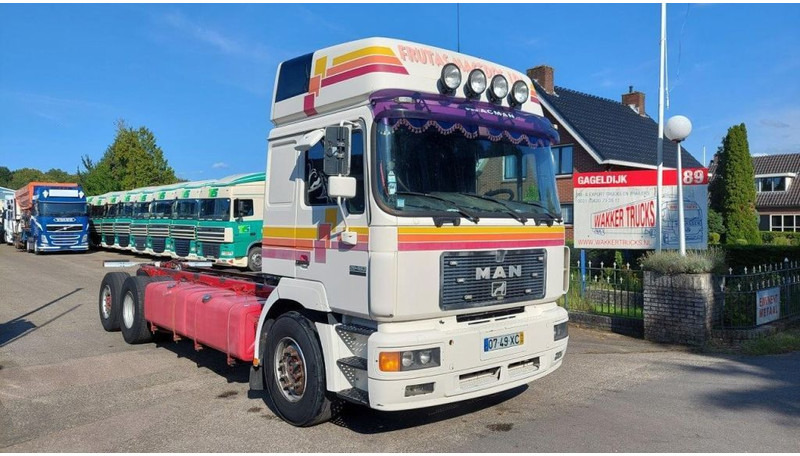 MAN 26.463 26 463 6x2 Chassis Manual - Podvozek s kabinou: obrázok 2 MAN 26.463 26 463 6x2 Chassis Manual - Podvozek s kabinou: obrázok 2