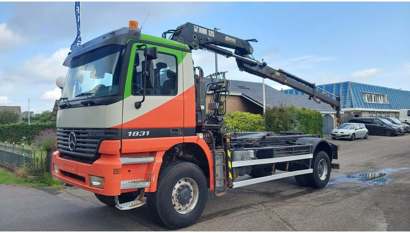 Mercedes-Benz Actros 1831 1931 4X4 Crane Container system - Auto s hydraulickou rukou: obrázok 2 Mercedes-Benz Actros 1831 1931 4X4 Crane Container system - Auto s hydraulickou rukou: obrázok 2