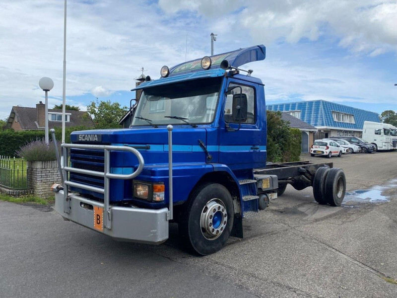 Scania T82 T 82 4x2 CHASSIS FULL STEEL SUSPENSION - Podvozek s kabinou: obrázok 1 Scania T82 T 82 4x2 CHASSIS FULL STEEL SUSPENSION - Podvozek s kabinou: obrázok 1
