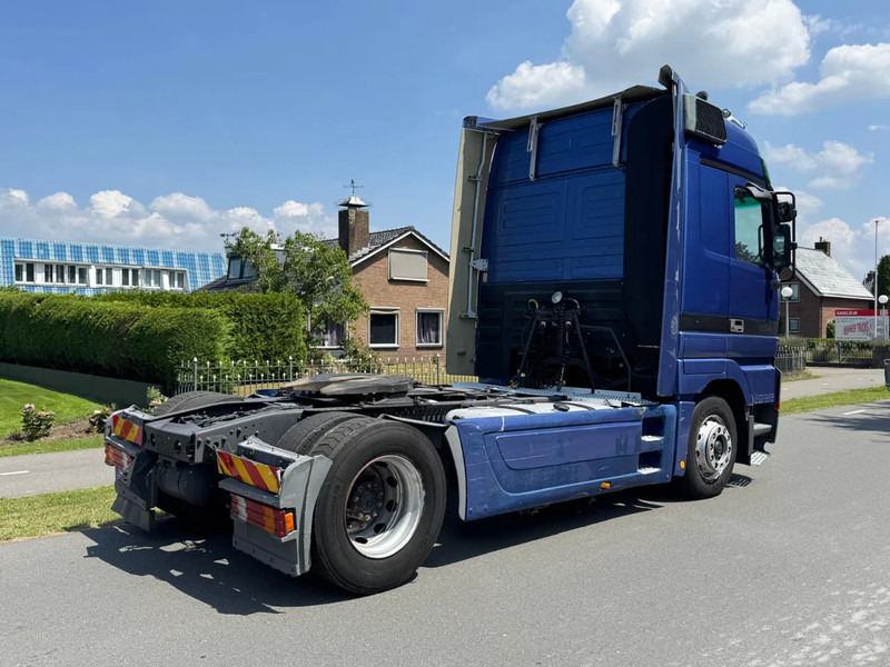 Mercedes-Benz Actros 1848 V8 EPS 3 PEDAL WITH RETARDER AND AIRCO - Ťahač: obrázok 4 Mercedes-Benz Actros 1848 V8 EPS 3 PEDAL WITH RETARDER AND AIRCO - Ťahač: obrázok 4