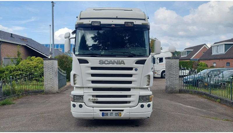 Scania R420 MANUAL RETARDER AIRCO CLIMA - Ťahač: obrázok 2 Scania R420 MANUAL RETARDER AIRCO CLIMA - Ťahač: obrázok 2