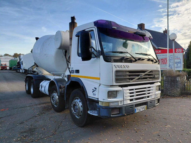 Volvo FM 12.340 8x4 Mixer Steel Suspension - Domiešavač: obrázok 2 Volvo FM 12.340 8x4 Mixer Steel Suspension - Domiešavač: obrázok 2
