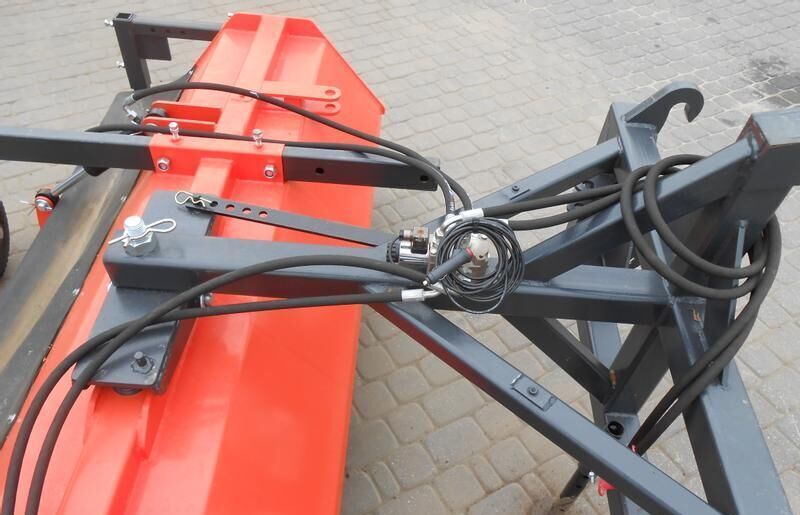 METAL-TECHNIK Zamiatarka 1,6/Sweeper - Zametač pre Zametacie vozidlo: obrázok 1 METAL-TECHNIK Zamiatarka 1,6/Sweeper - Zametač pre Zametacie vozidlo: obrázok 1