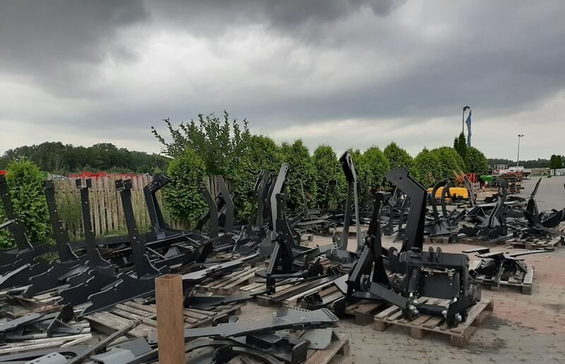 Metal-Technik Frontlader für DEUTZ-FAHR DX 6.11, DX 6.17, DX 6.30 / Ładowacz c - Predný nakladač na traktor: obrázok 4 Metal-Technik Frontlader für DEUTZ-FAHR DX 6.11, DX 6.17, DX 6.30 / Ładowacz c - Predný nakladač na traktor: obrázok 4