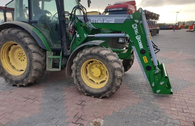 Metal-Technik Frontlader für John Deere 6620 / Ładowacz czołowy do John Deere - Predný nakladač na traktor: obrázok 2 Metal-Technik Frontlader für John Deere 6620 / Ładowacz czołowy do John Deere - Predný nakladač na traktor: obrázok 2
