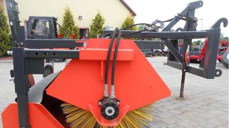 Metal-technik Sweeper/ Zamiatarka 2,4*M - Zametač pre Komunálne/ Špeciálne stroje: obrázok 3 Metal-technik Sweeper/ Zamiatarka 2,4*M - Zametač pre Komunálne/ Špeciálne stroje: obrázok 3