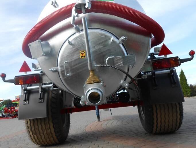 POMOT Single-axial tanker truck/ Beczkowóz wóz asenizacyjny 5000 l - Fekálny náves: obrázok 3 POMOT Single-axial tanker truck/ Beczkowóz wóz asenizacyjny 5000 l - Fekálny náves: obrázok 3