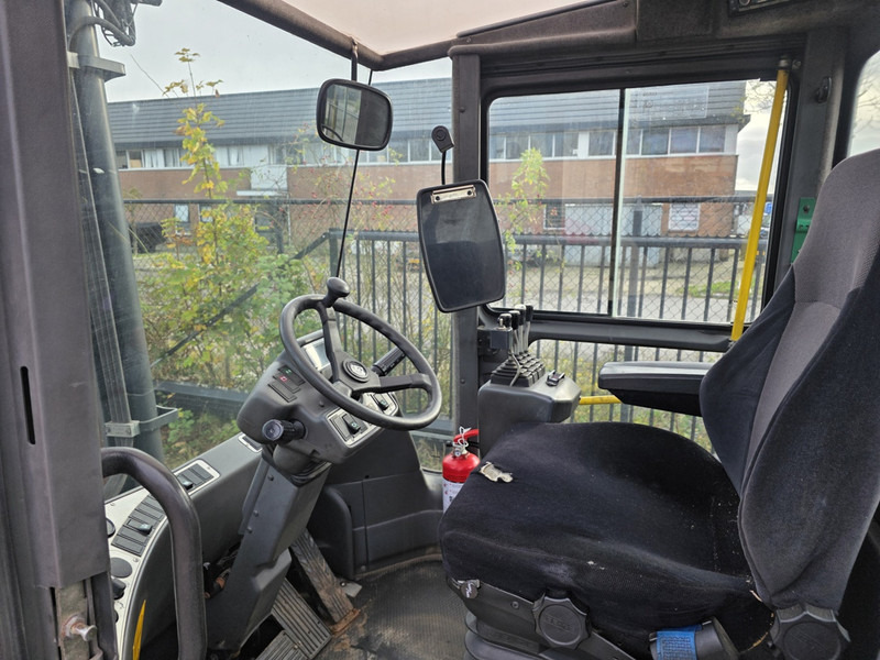 Kalmar DCE 55-6HM diesel heftruck kalmar forklift diesel 5.5 ton - Dieselový vysokozdvižný vozík: obrázok 5 Kalmar DCE 55-6HM diesel heftruck kalmar forklift diesel 5.5 ton - Dieselový vysokozdvižný vozík: obrázok 5