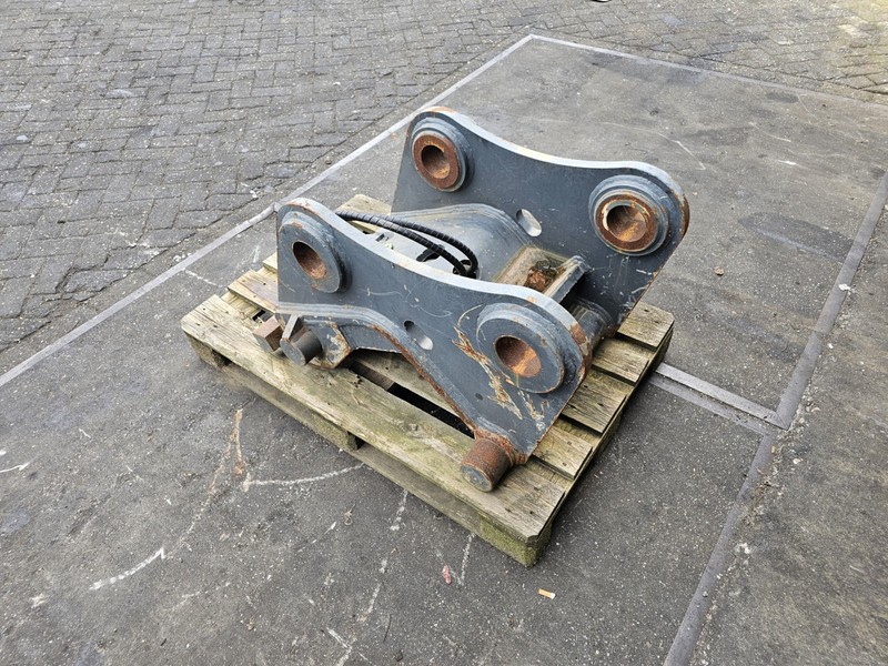 Hydraulische snelwissel cw45s cw45s coupler verachtert eurosteel - Rýchloupínacia zariadenia pre Stavebné stroje: obrázok 4 Hydraulische snelwissel cw45s cw45s coupler verachtert eurosteel - Rýchloupínacia zariadenia pre Stavebné stroje: obrázok 4