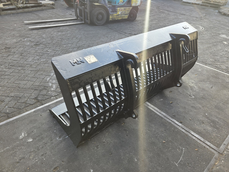 Puinbak volvo l40 shovelbak puinbak mat nielen puinbak riekbak volvo l40 - Lyžica pre Poľnohospodárske stroje: obrázok 5 Puinbak volvo l40 shovelbak puinbak mat nielen puinbak riekbak volvo l40 - Lyžica pre Poľnohospodárske stroje: obrázok 5