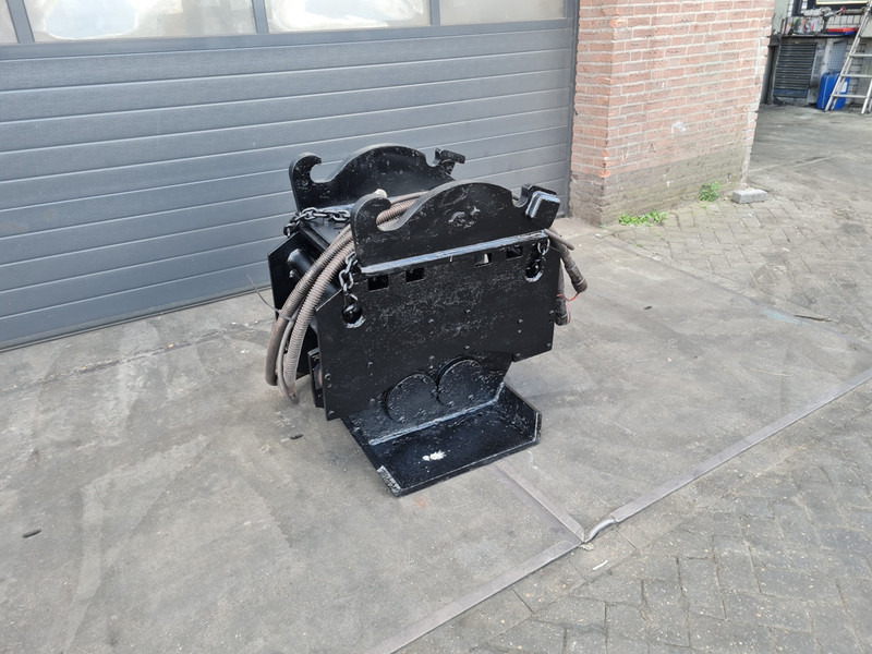 Trilblok cw 30 vibration plate dehaco npk verachtert cat - Vibračná doska: obrázok 2 Trilblok cw 30 vibration plate dehaco npk verachtert cat - Vibračná doska: obrázok 2