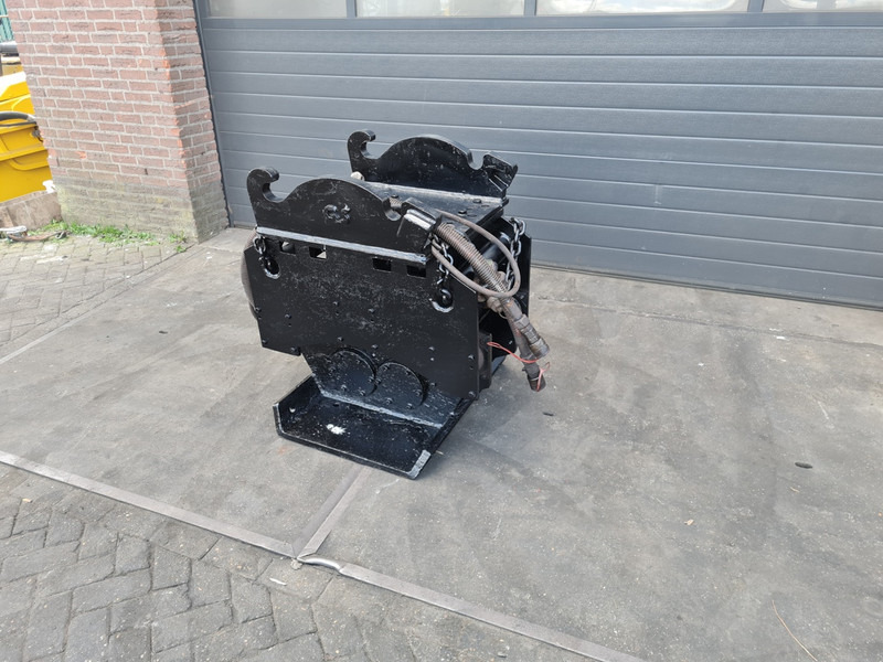 Trilblok cw 30 vibration plate dehaco npk verachtert cat - Vibračná doska: obrázok 1 Trilblok cw 30 vibration plate dehaco npk verachtert cat - Vibračná doska: obrázok 1