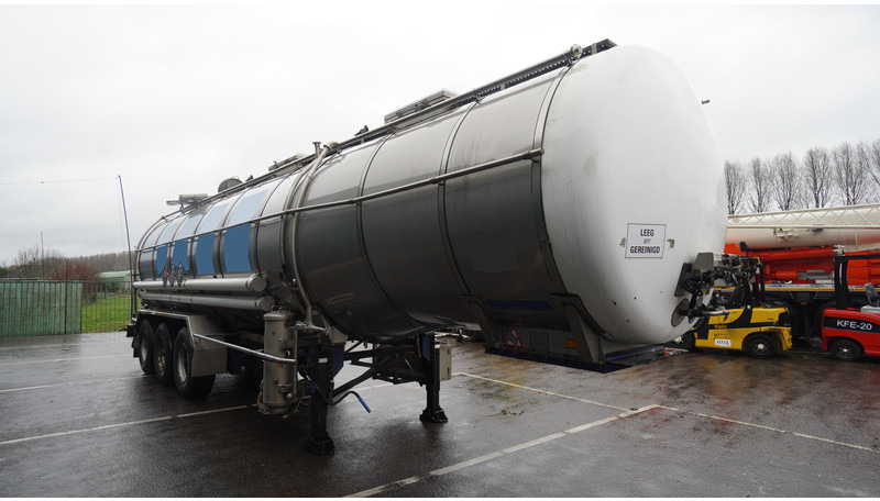 Burg 3 AXLE WATER TANK 32.000LTR - Cisternový náves: obrázok 3 Burg 3 AXLE WATER TANK 32.000LTR - Cisternový náves: obrázok 3