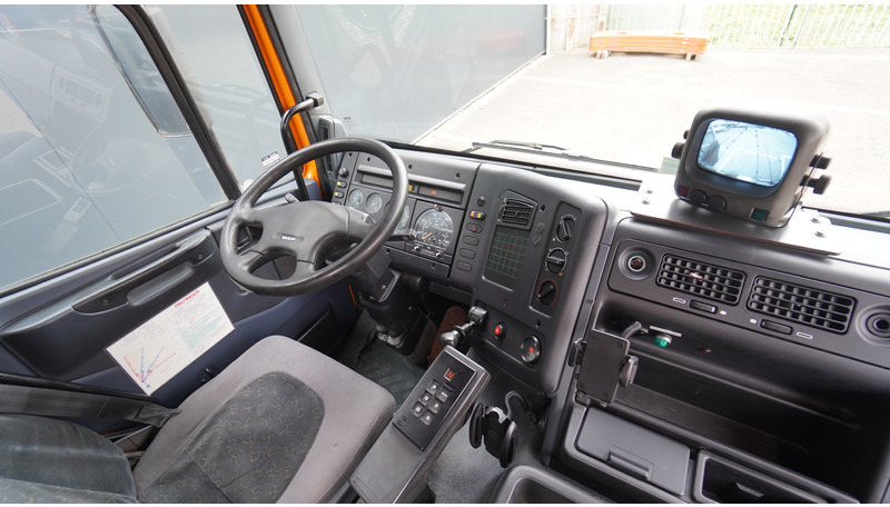 DAF CF 65.210 HOOKARM SYSTEM WITH PALFINGER PK 9501 CRANE - Auto s hydraulickou rukou: obrázok 5 DAF CF 65.210 HOOKARM SYSTEM WITH PALFINGER PK 9501 CRANE - Auto s hydraulickou rukou: obrázok 5