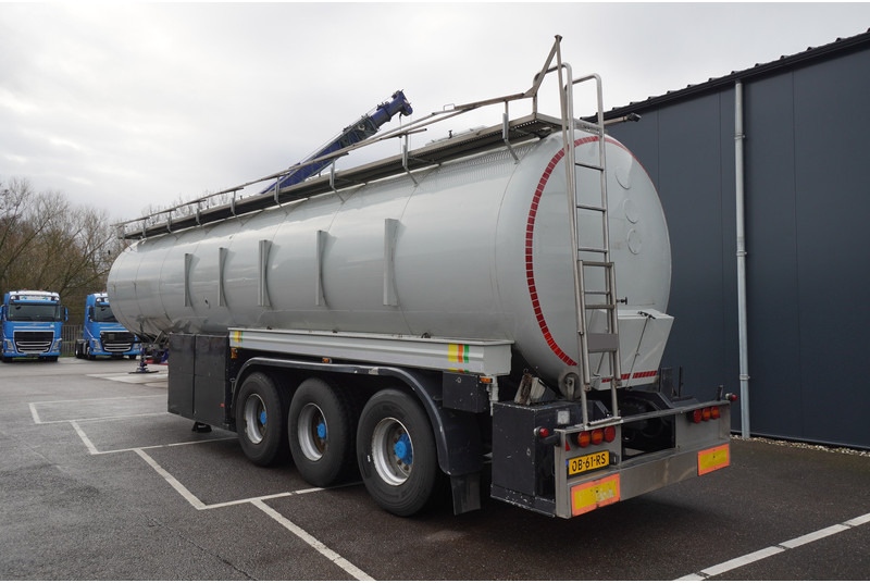 Dijkstra 3 AXLE TANK TRAILER 36 M3 - Cisternový náves: obrázok 5 Dijkstra 3 AXLE TANK TRAILER 36 M3 - Cisternový náves: obrázok 5