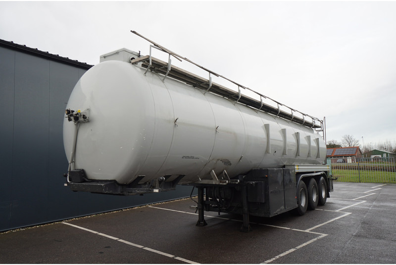 Dijkstra 3 AXLE TANK TRAILER 36 M3 - Cisternový náves: obrázok 2 Dijkstra 3 AXLE TANK TRAILER 36 M3 - Cisternový náves: obrázok 2