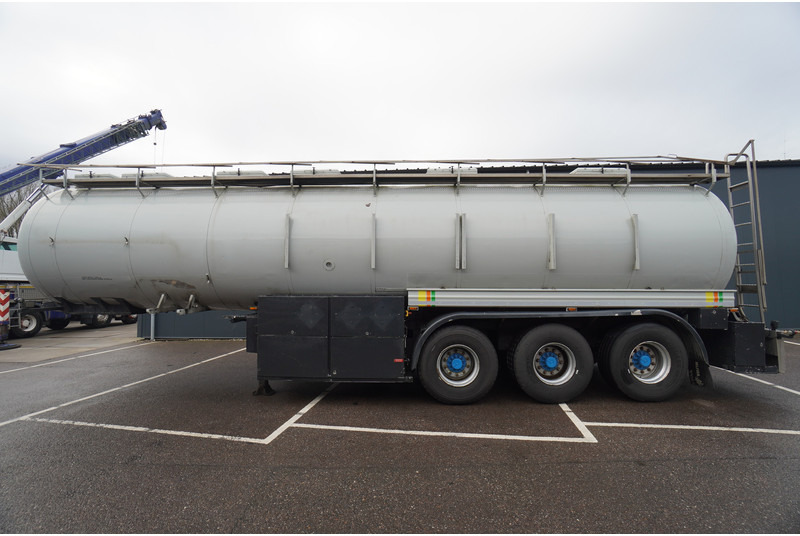 Dijkstra 3 AXLE TANK TRAILER 36 M3 - Cisternový náves: obrázok 1 Dijkstra 3 AXLE TANK TRAILER 36 M3 - Cisternový náves: obrázok 1