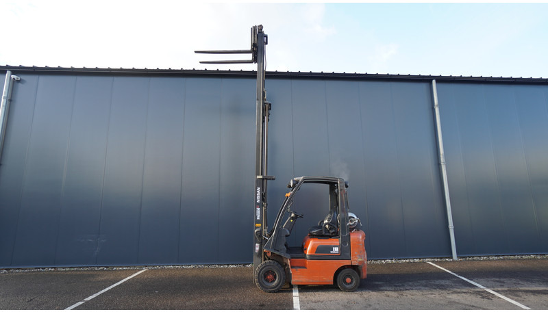 Nissan PD01A18PQ 1.8T FORKLIFT TRIPLEX SIDESHIFT - Stavebné stroje: obrázok 1 Nissan PD01A18PQ 1.8T FORKLIFT TRIPLEX SIDESHIFT - Stavebné stroje: obrázok 1