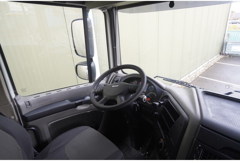 DAF XF 105.460 FT SPACECAB RETARDER PTO - Ťahač: obrázok 5 DAF XF 105.460 FT SPACECAB RETARDER PTO - Ťahač: obrázok 5