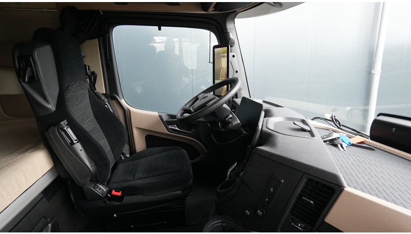 Mercedes-Benz ACTROS 1945 GIGASPACE 727.600KM - Ťahač: obrázok 5 Mercedes-Benz ACTROS 1945 GIGASPACE 727.600KM - Ťahač: obrázok 5